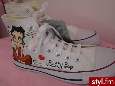 Pozostałe Buty Moda