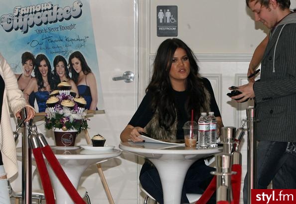 Khloe Kardashian <3 - Moda uliczna Inne Moda