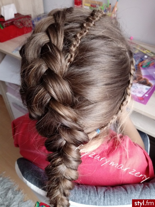 Warkocz holenderski z zipper braid - Warkocze Proste Na co dzień Długie Fryzury