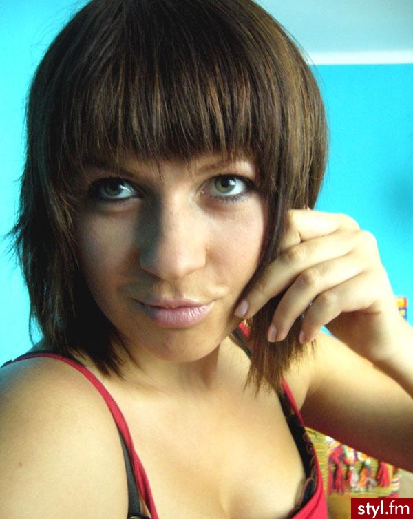 Średnie Fryzury