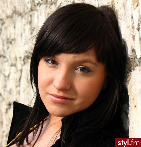 Średnie Fryzury