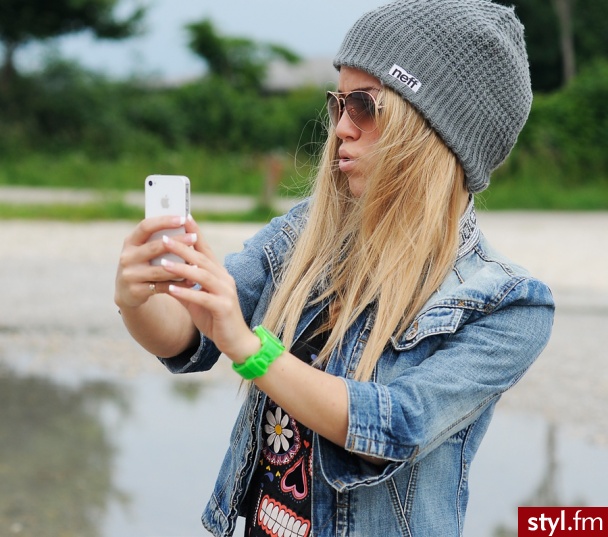 Blond Rozpuszczone Proste Na co dzień Średnie Fryzury