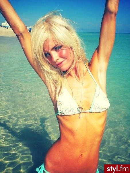 Blond Rozpuszczone Proste Na co dzień Średnie Fryzury