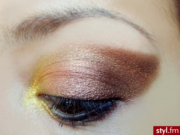Smokey eye powraca - Makijaże