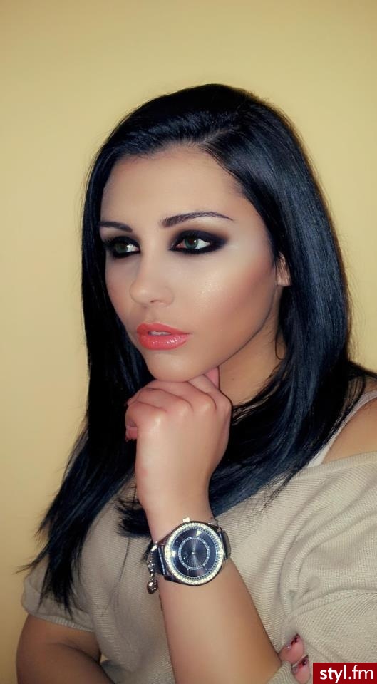 Średnie Fryzury