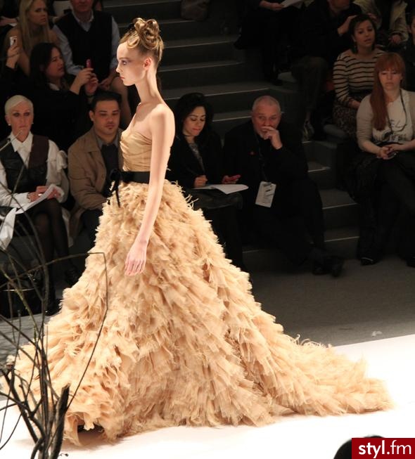 Sukienki Moda