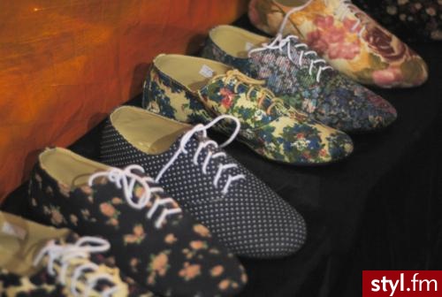 Pozostałe Buty Moda
