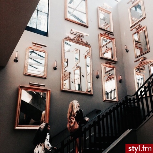  Inspiracje modowe: http://klaoudyna.tumblr.com/  - Wnętrza