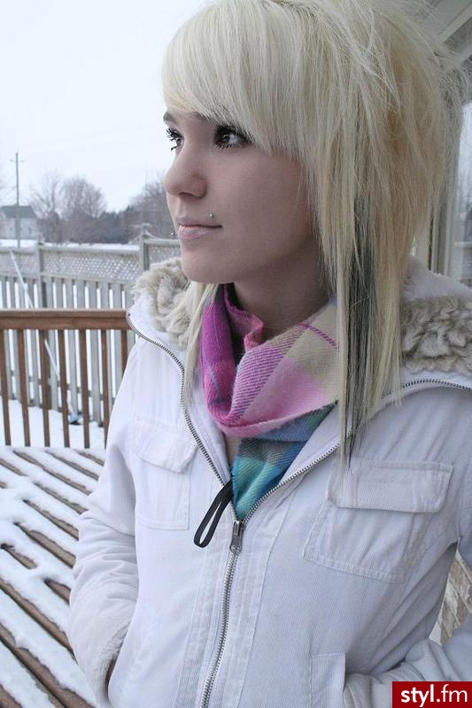 Średnie Fryzury