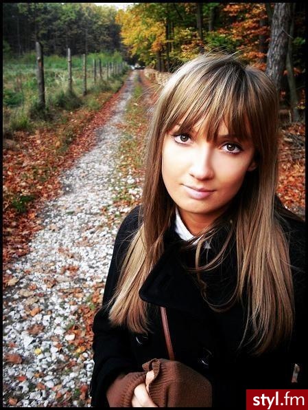 Średnie Fryzury