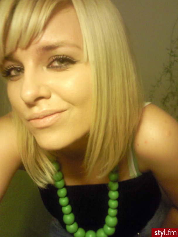 Średnie Fryzury