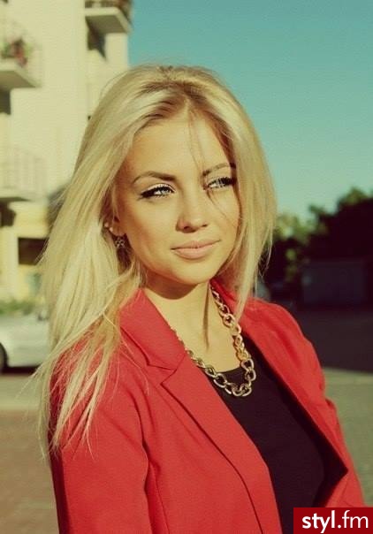 Blond Rozpuszczone Proste Na co dzień Średnie Fryzury