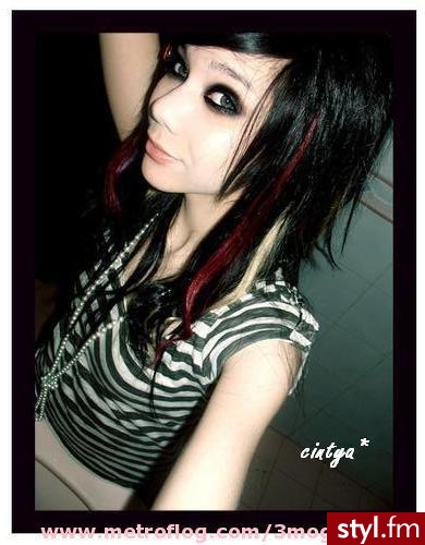 EMO Alternatywne Średnie Fryzury