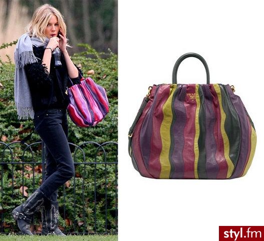Sienna Miller i jedna z jej torebek od Prady :) - Pozostałe Torebki Moda