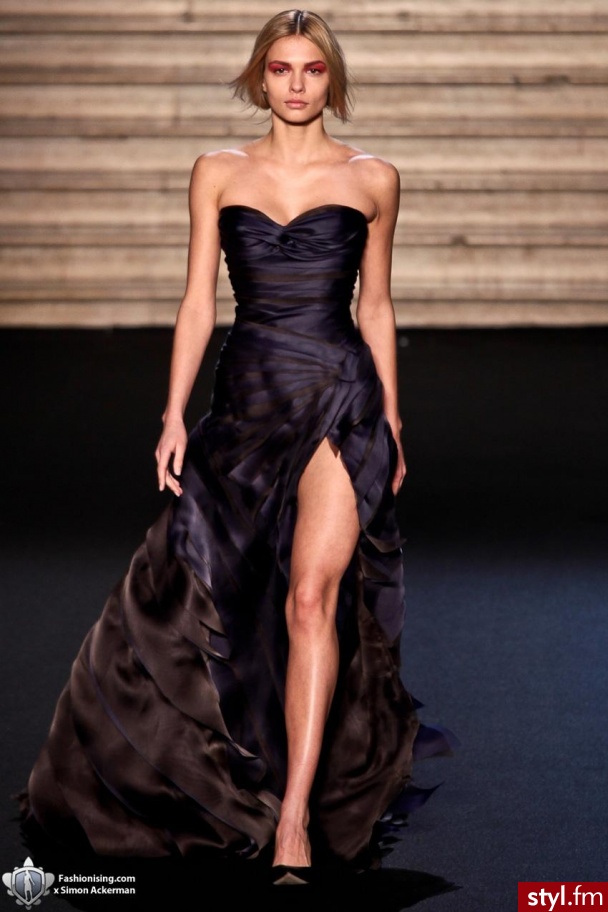 Sukienki Moda
