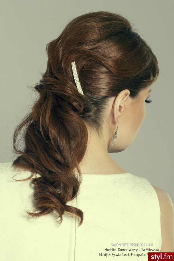 http://forhairsobieski.pl/ FRYZURA ŚLUBNA CZESANIE ŚLUBNE WARSZAWA  FOR HAIR DOBRY FRYZJER - Kręcone Ślubne Długie Fryzury