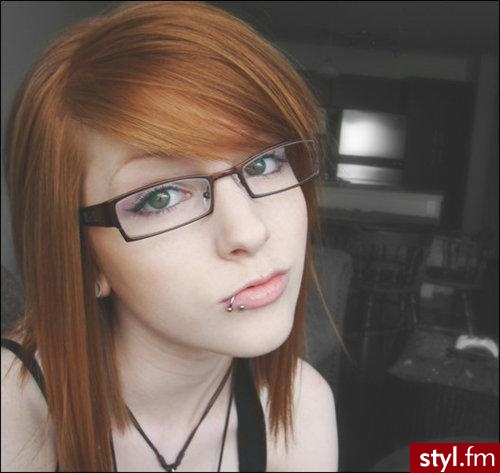 Średnie Fryzury