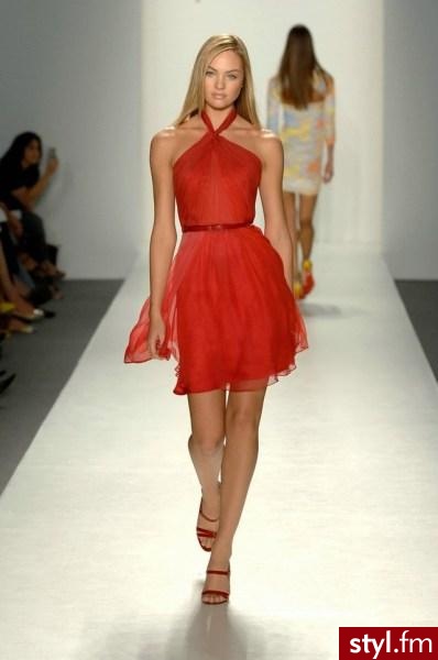 Sukienki Moda