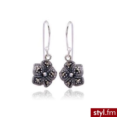 Sterling Silver Marcasite Mini Flower Drop Earrings: Jewelry - Polyvore. Pobrano ze strony: http://www.polyvore.com/sterling_silver_marcasite_mini_flower/thing?id=21751687 - Pozostałe Dodatki Moda