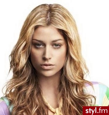Blond Rozpuszczone Kręcone Na co dzień Średnie Fryzury