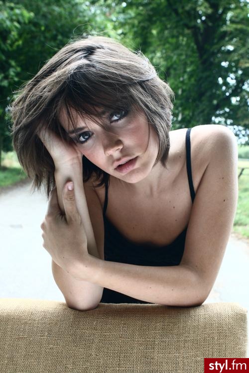 Średnie Fryzury