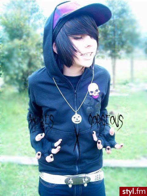emo. męska - Średnie Męskie Fryzury