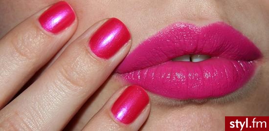 Lips:      Peggy Sage Lipstick - Cyclamen - Dzienne Makijaże