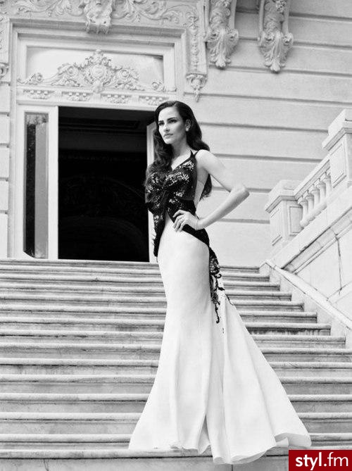 Sukienki Moda