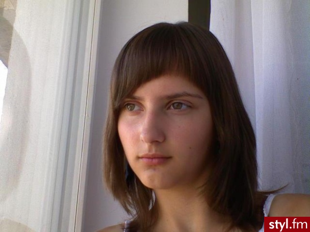 Średnie Fryzury