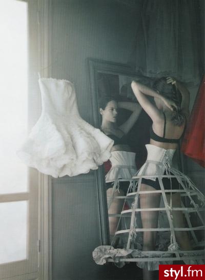 Sukienki Moda