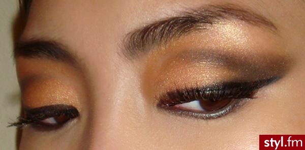 makijaż. * MAC Eye Shadow x 4 in Leopard Luxe
* Milani Eye Tech Liquid Eye Liner in Black
* MAC Club Eyeshadow - Makijaże