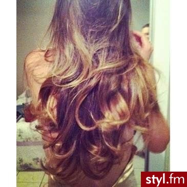 Blond Rozpuszczone Kręcone Na co dzień Długie Fryzury