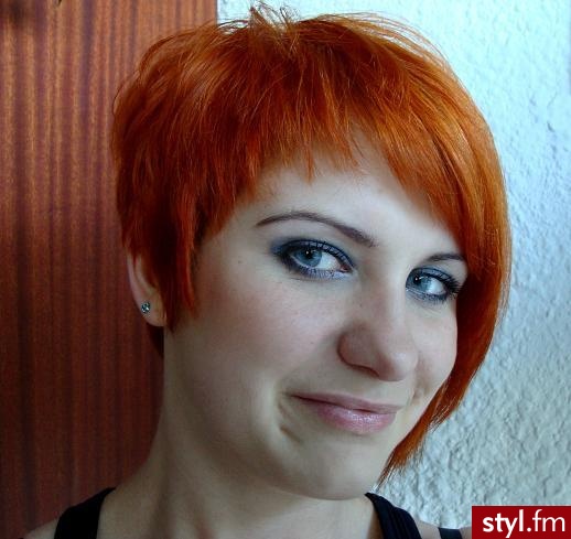 tu drugi bok :) tylko się nie śmiać :) - Krótkie Fryzury