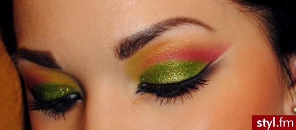 Firma Make up store - Makijaże