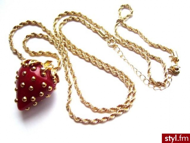 Naszyjnik ze śliczną truskaweczką kupisz za GBP 22. - Pozostałe Dodatki Moda