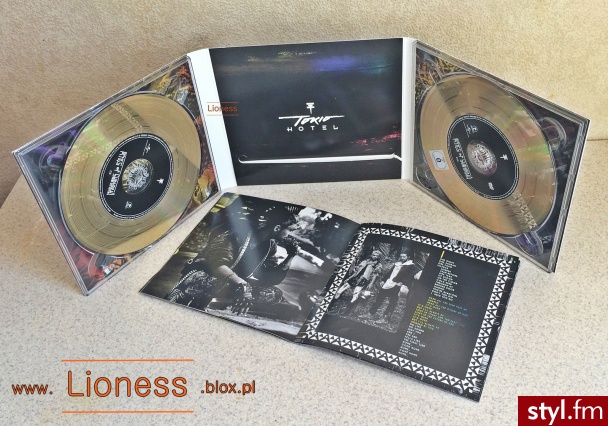 Kings Of Suburbia - Tokio Hotel FILM: https://www.youtube.com/watch?v=vOoO_zNnsow WPIS NA BLOGU: http://lioness.blox.pl/2014/10/Album-KINGS-OF-SUBURBIA-TOKIO-HOTEL-Nareszcie-w.html - Hobby