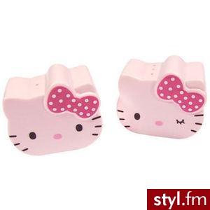 Słodkie kolczyki z Hello Kitty,którego nie cierpię;P - Pozostałe Dodatki Moda