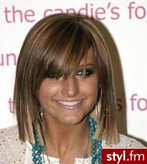 Ashlee Simpson - Średnie Fryzury