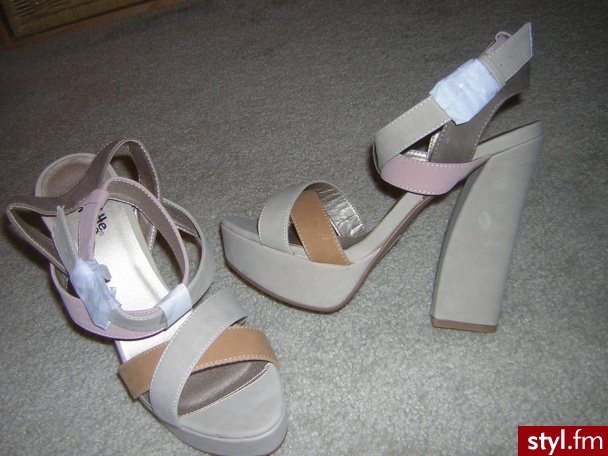 Pozostałe Buty Moda
