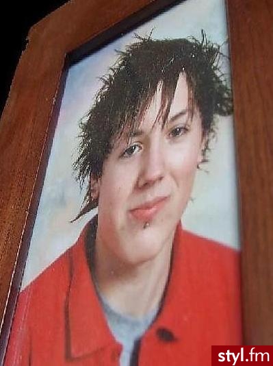 Boski Oliver Sykes z BMTH - Średnie Męskie Fryzury