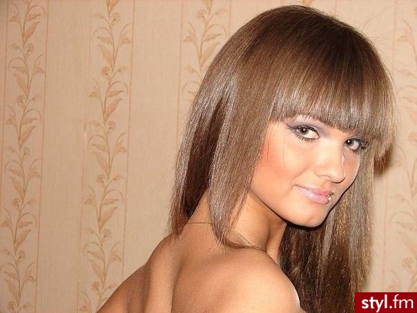 Proste z grzywką Na co dzień Długie Fryzury