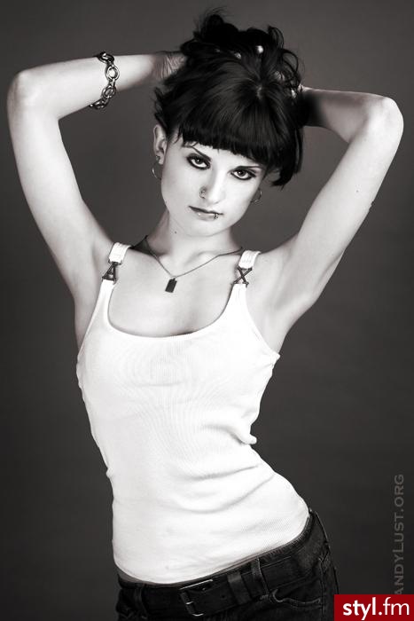 Średnie Fryzury