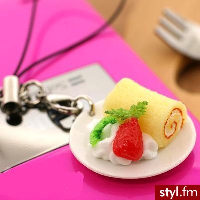 Truskawkowa rolada - Pozostałe Dodatki Moda
