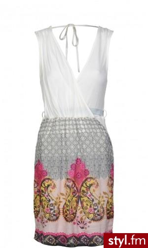 Sukienki Moda