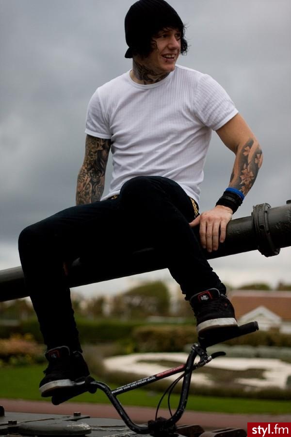 Mark < 3 - Tatuaże