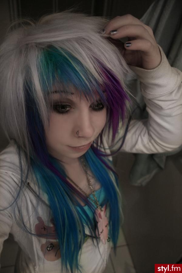 Emily Dream. Jeśli zdjęcie już jest w galerii powiedz :) - EMO Alternatywne Średnie Fryzury