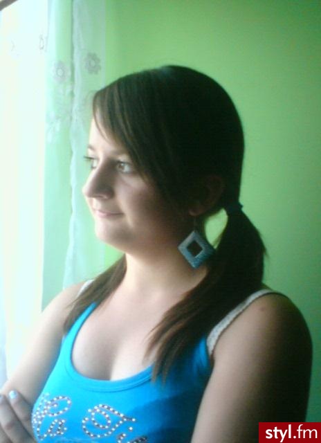 Średnie Fryzury