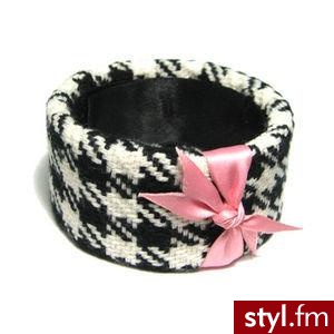 słodziusia :*:*
a cena...Już mówię...
30 euro...:) - Pozostałe Dodatki Moda