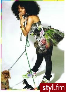 Teyana Taylor. Ta to dopiero ma włosy :P - Kręcone Na co dzień Średnie Fryzury