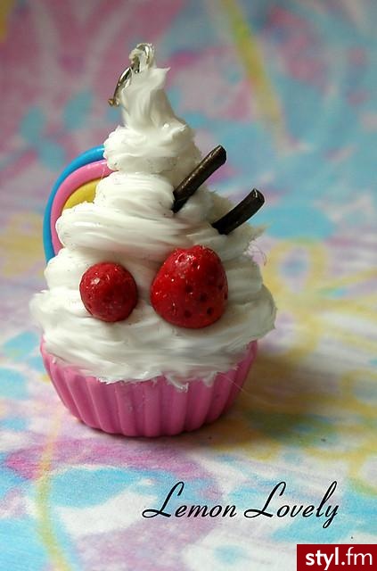 Jeśli jesteś zainteresowany/a kupnem lub masz jakieś własne pomysły na bryloczki/przywieszki/wisiorki/inne rzeczy zapraszam na : 
http://www.photoblog.pl/xlemonlovelyx 
tam więcej bajerów do kupna ^^ - Pozostałe Dodatki Moda